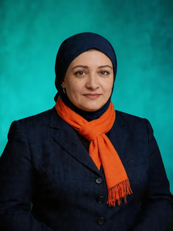Dr Azza Ragab